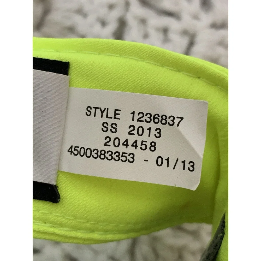 Under‎ Armour Lime Green Visor Women Unique Ventilated Heat Gear